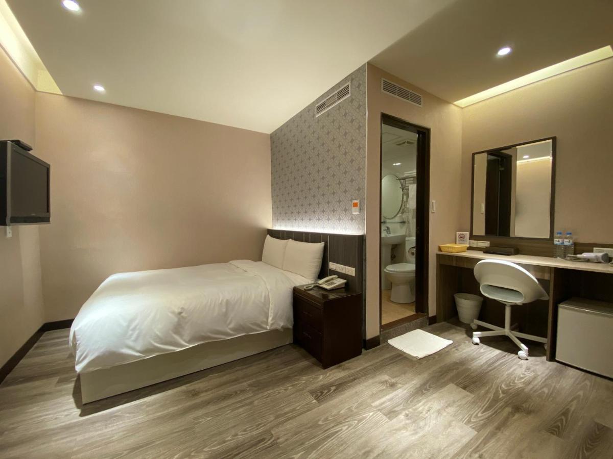 Chair Man Hotel Đài Bắc Ngoại thất bức ảnh